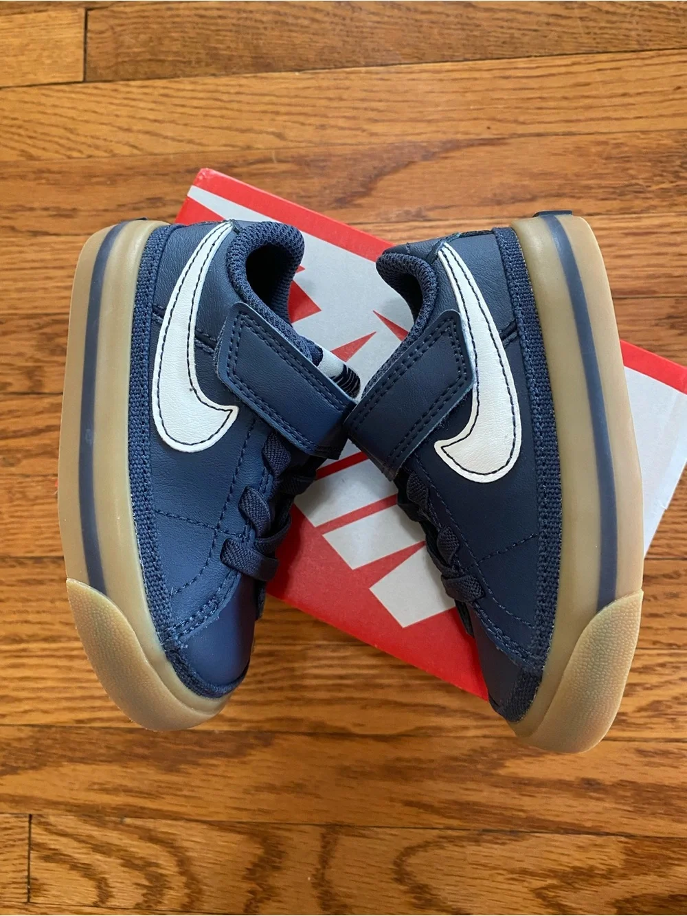 Nike Court Legacy
